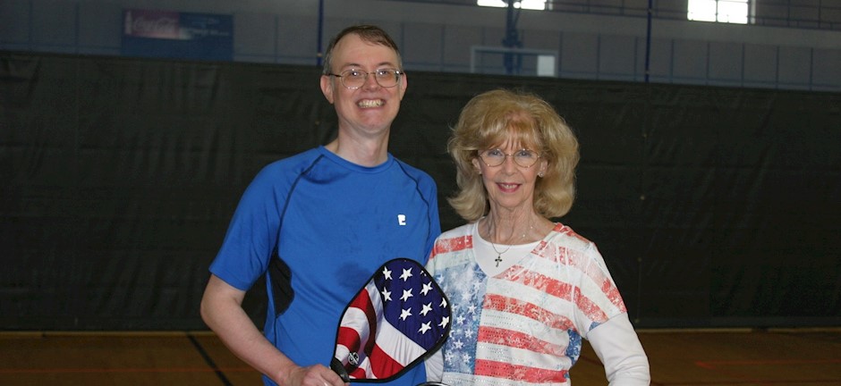mother and son playing pickleball in trussville alabama, alabama pickleball, trussville pickleball, birmingham pickleball